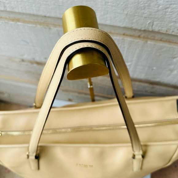 *SOLD* COACH tan Saffiano leather tote - Picture 3 of 17